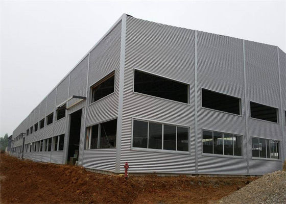 Q235B المباني الصناعية ذات الإطار الفولاذي ورشة الهياكل الفولاذية الجاهزة