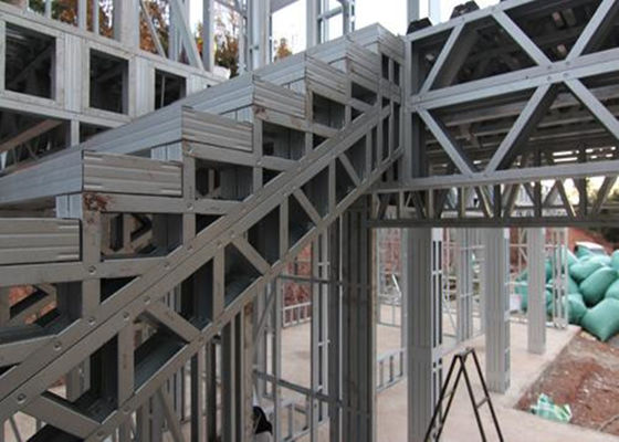 EPS ساندويتش لوحة المباني الفولاذية الجاهزة المباني الصناعية المؤطرة بالفولاذ
