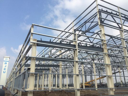 Q235B بناء الهيكل الصلب مهندس بناء مستودع التخزين المعدني