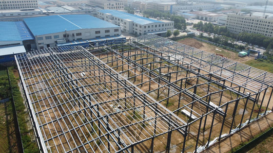 Q235B بناء هيكل فولاذي بناء فولاذي مستعد مع لوحة عازلة