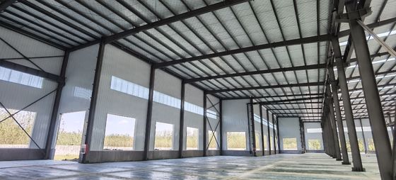 بناء هيكل فولاذي مسبق الصياغة مخصص مع مستودع شهادات CE / ISO / SGS