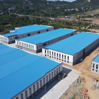 أعمدة الصلب الهيكلية المطاومة Q235B Q355B ASTM A36 الأحجام المخصصة